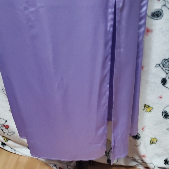 Elegant Purple Slip Midi Dress with Spaghetti Straps - Picture 4 of 12